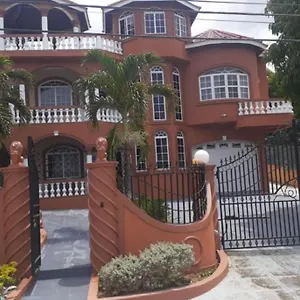 https://cazwin-villa.comcaribbean.com